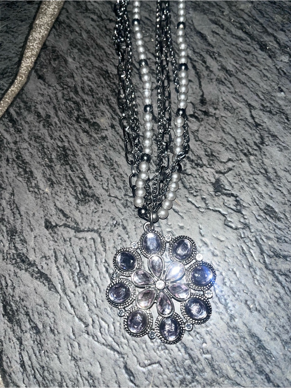 Vintage Silver-Tone Purple Floral Pendant Necklace